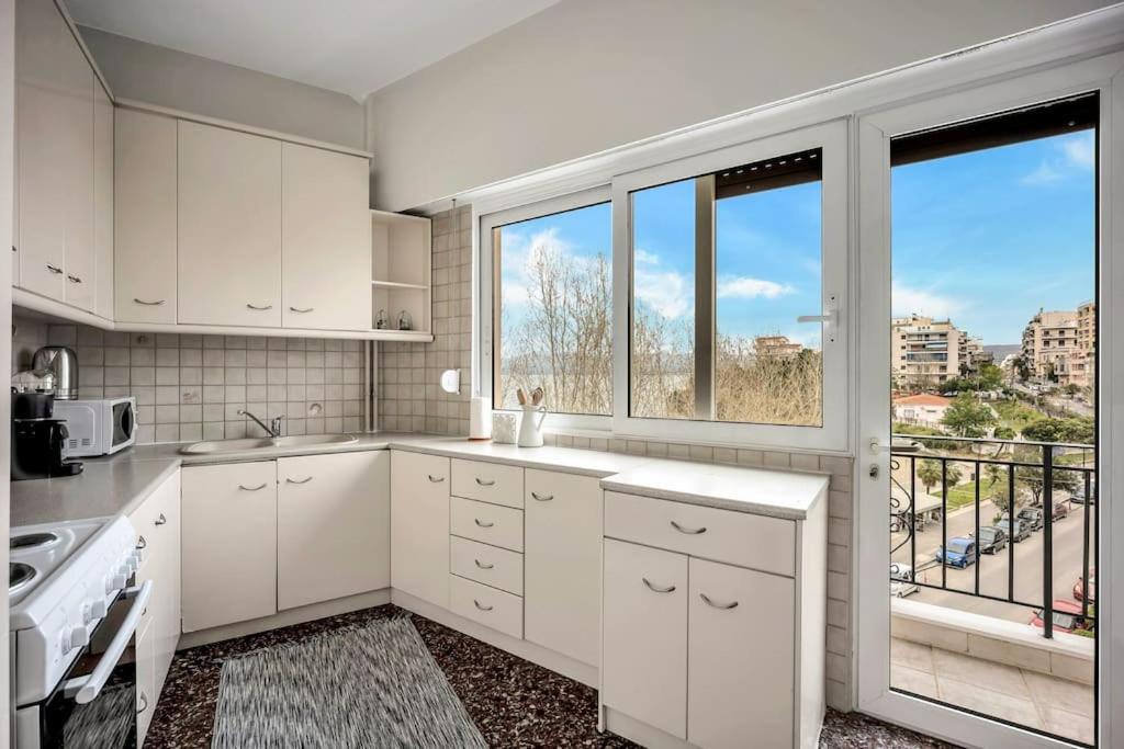 Bright Central Apartment With Splendid Sea View! Chalkida Exterior photo